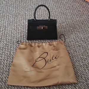 Teddy Blake Eva 8" Black with Silver Hardware